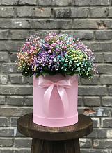 Цветочная композиция из Гипсофила и Розы в шляпной коробке в Ивановском Ставропольского края