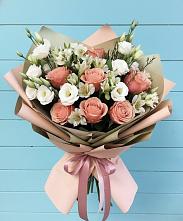 Букет цветов из:  Розы, Альстромерии и Лизиантусы в Ивановском Ставропольского края