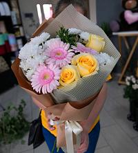 Букет цветов из:  Герберы, Розы и Хризантемы в Ивановском Ставропольского края
