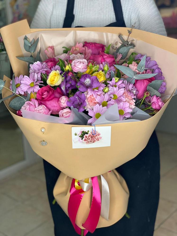 Букет цветов из: Хризантемы, Гвоздики и Альстромерии в Ивановском Ставропольского края