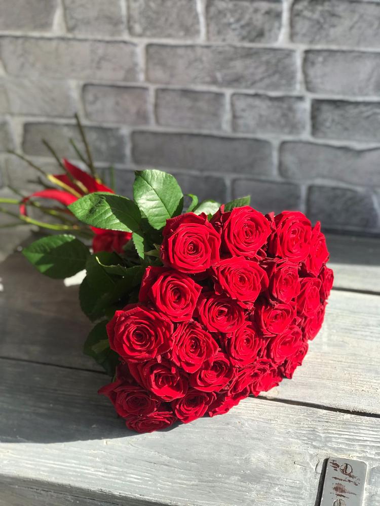 Букет Красные розы Фридом в Ивановском Ставропольского края