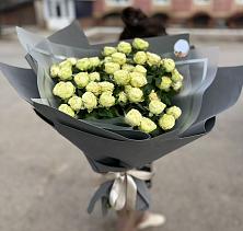Букет Белые кустовые розы Солинеро в Ивановском Ставропольского края