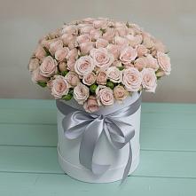 Цветочная композиция из Розы в шляпной коробке в Ивановском Ставропольского края