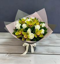 Букет цветов из:  Орхидеи и Розы в Ивановском Ставропольского края