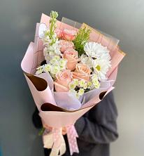Букет цветов из:  Хризантемы и Розы в Ивановском Ставропольского края