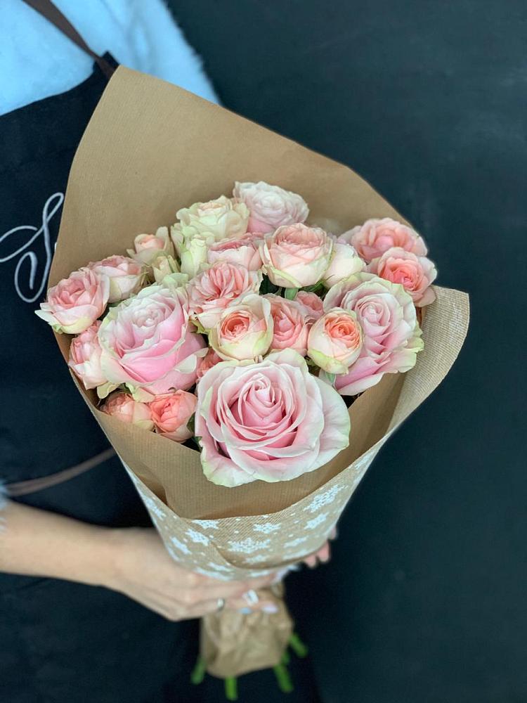 Букет цветов из: Хризантемы и Розы в Ивановском Ставропольского края