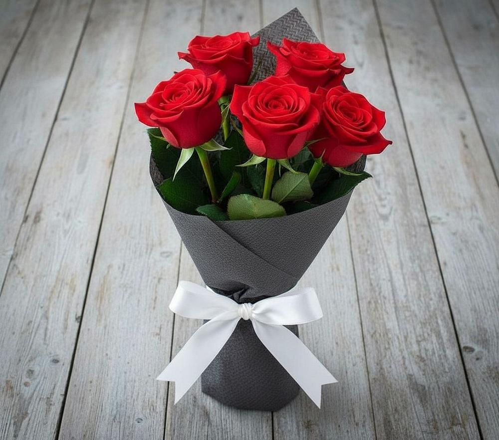 Букет 5 Красных роз Эдлесс Лав в Ивановском Ставропольского края