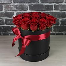 Цветочная композиция из Розы в шляпной коробке в Ивановском Ставропольского края