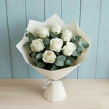 Букет Белые розы в Эвкалипте в Ивановском Ставропольского края