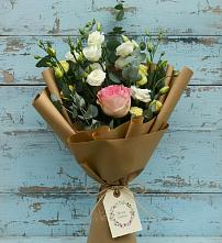 Букет цветов из:  Розы и Лизиантусы в Ивановском Ставропольского края