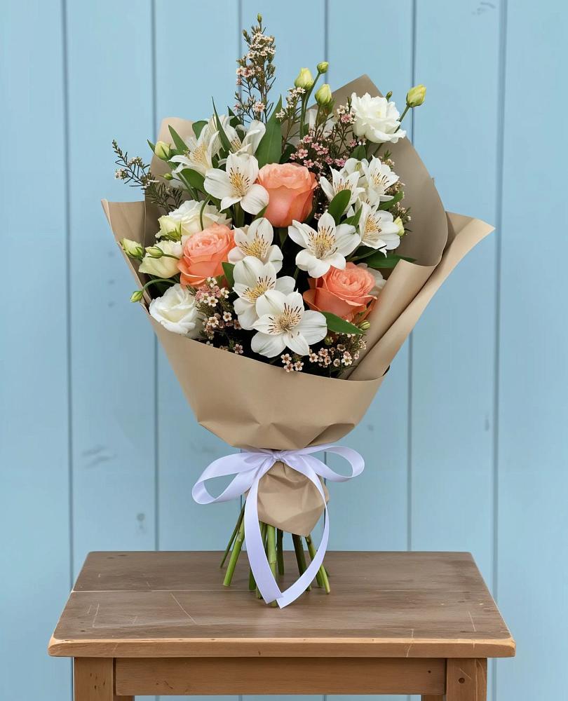 Букет цветов из: Альстромерии, Лизиантусы, Розы и Хризантемы в Ивановском Ставропольского края