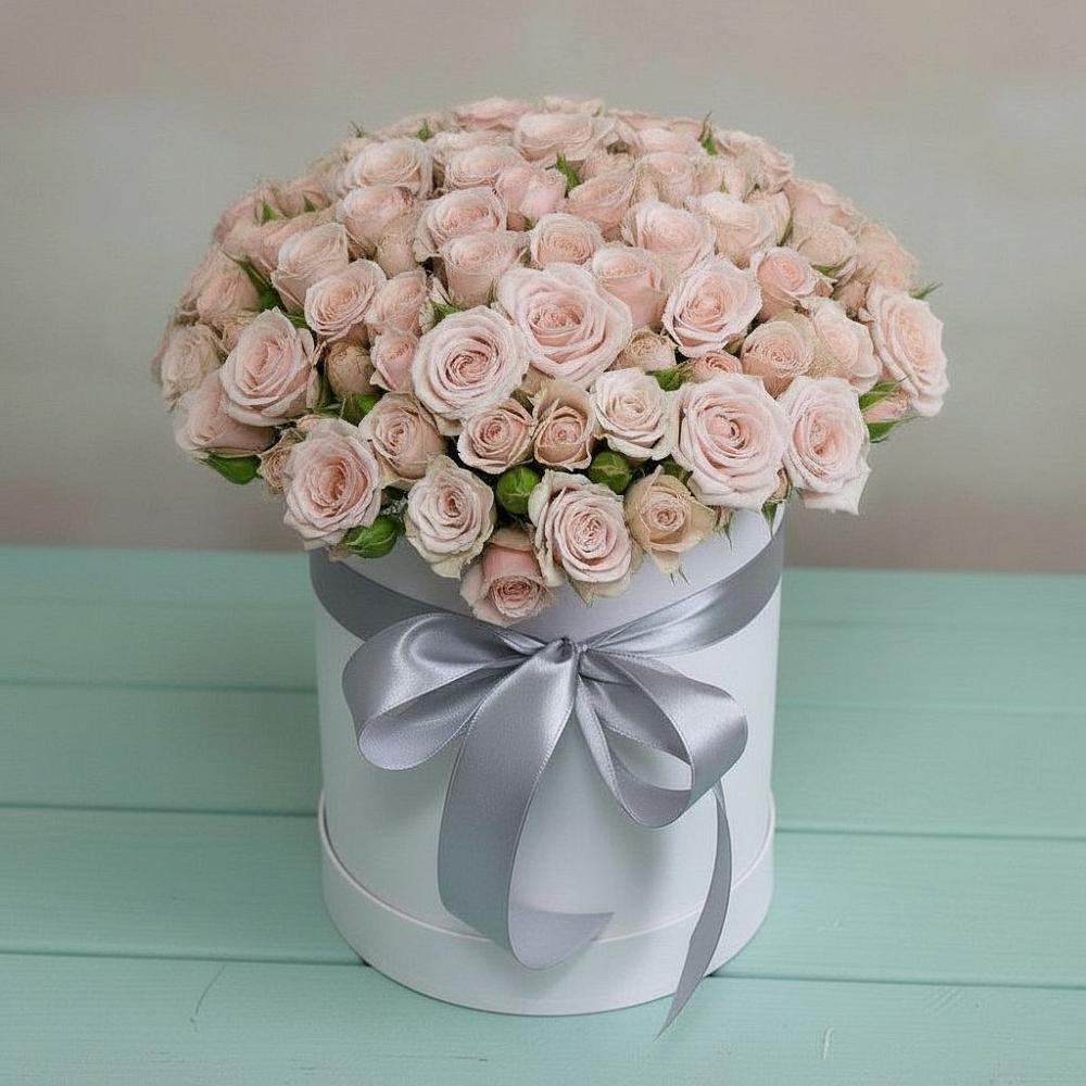 Цветочная композиция из Розы в шляпной коробке в Ивановском Ставропольского края